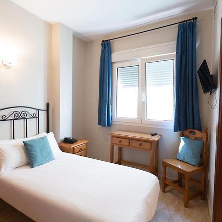 Hotel Mediterraneo By Croma Estepona Buitenkant foto