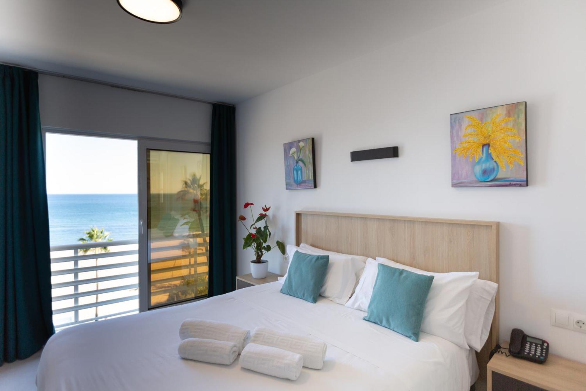 Hotel Mediterraneo By Croma Estepona Buitenkant foto
