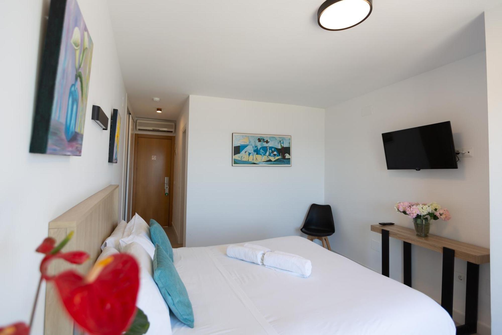 Hotel Mediterraneo By Croma Estepona Buitenkant foto