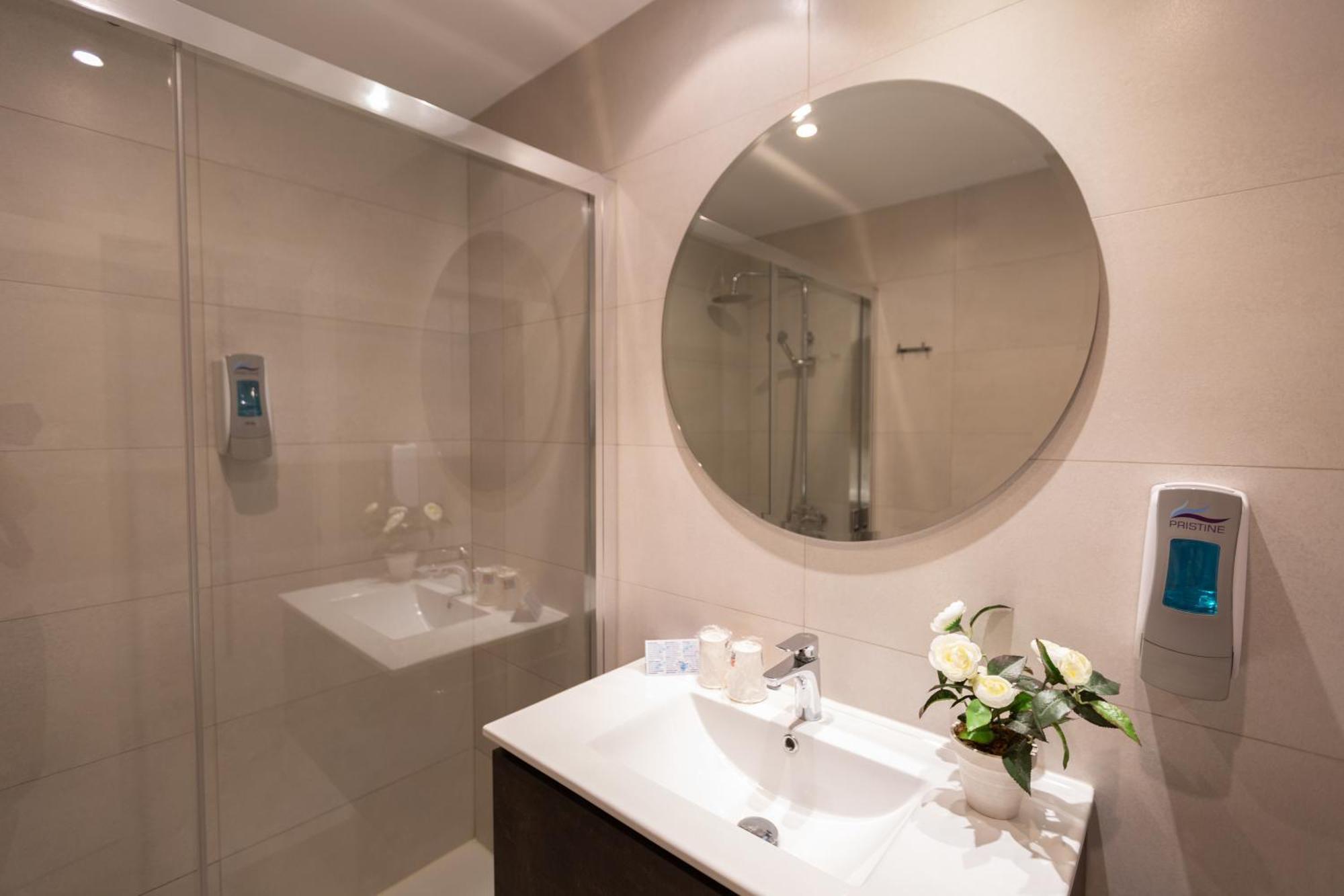 Hotel Mediterraneo By Croma Estepona Buitenkant foto