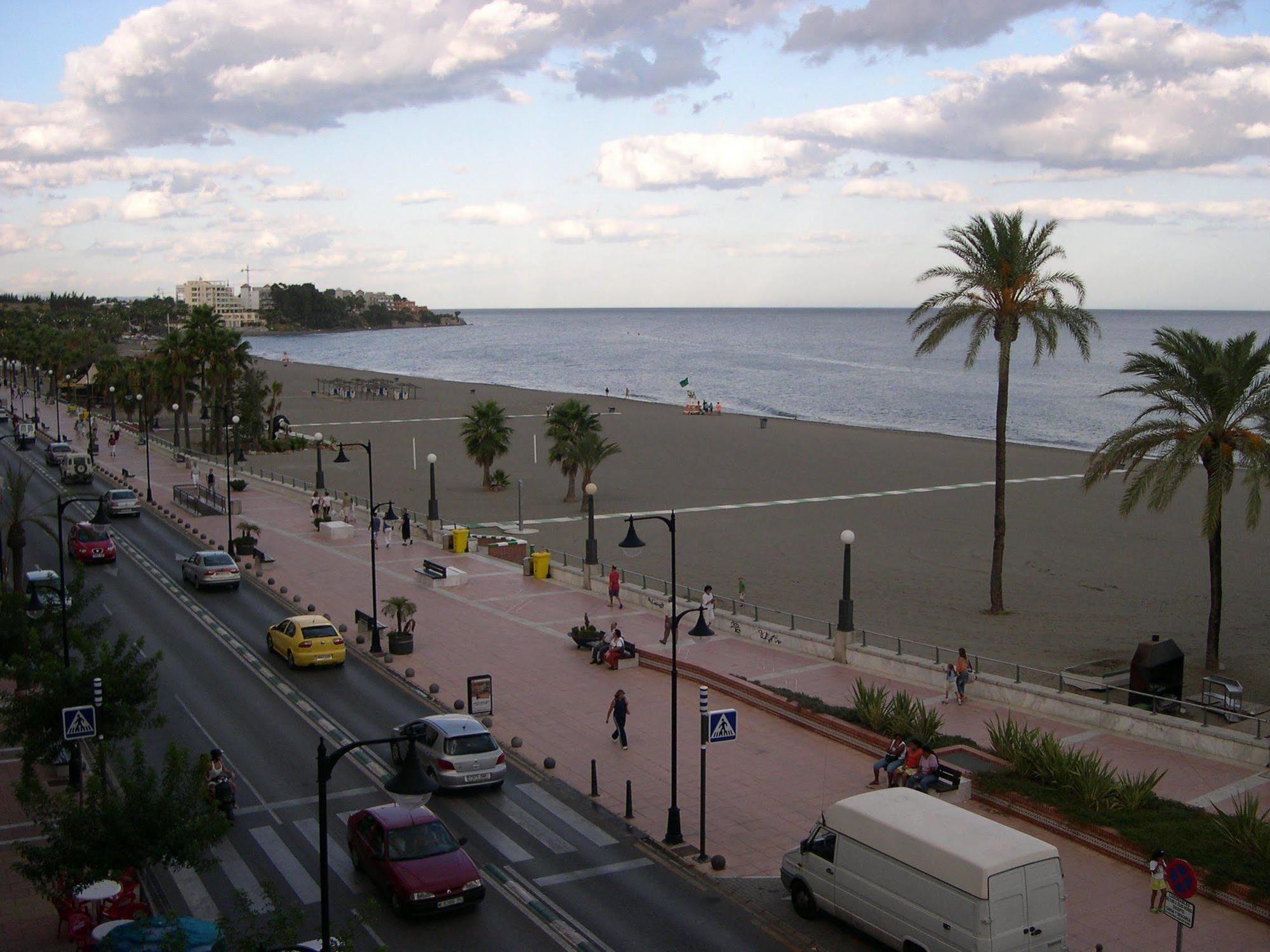 Hotel Mediterraneo By Croma Estepona Buitenkant foto